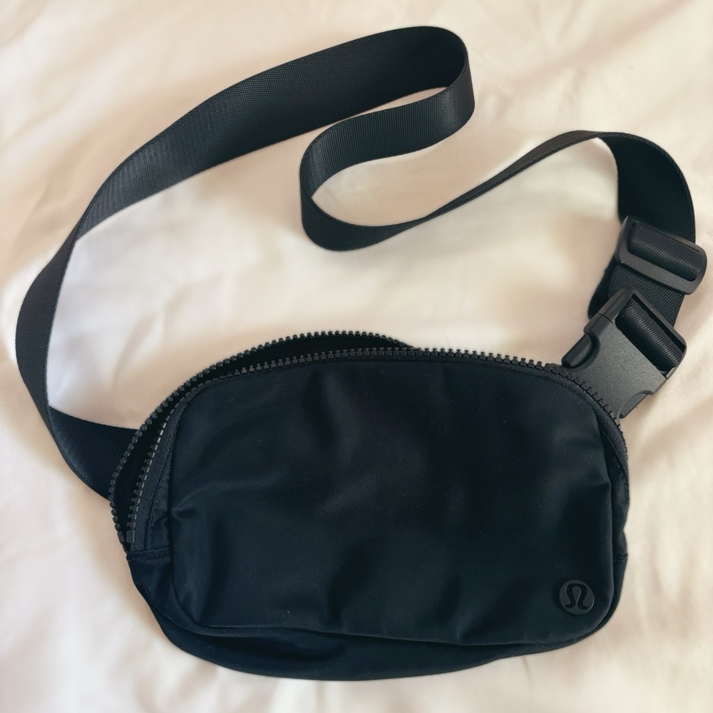 Lululemon Fanny pack